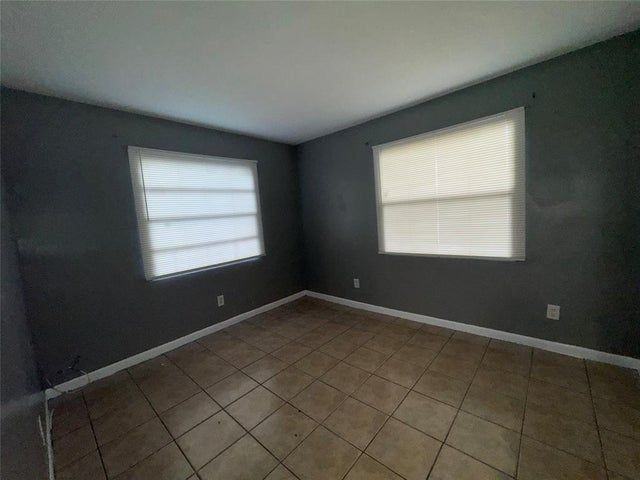 1132 Nw 4th Ave - Photo 6 of 6