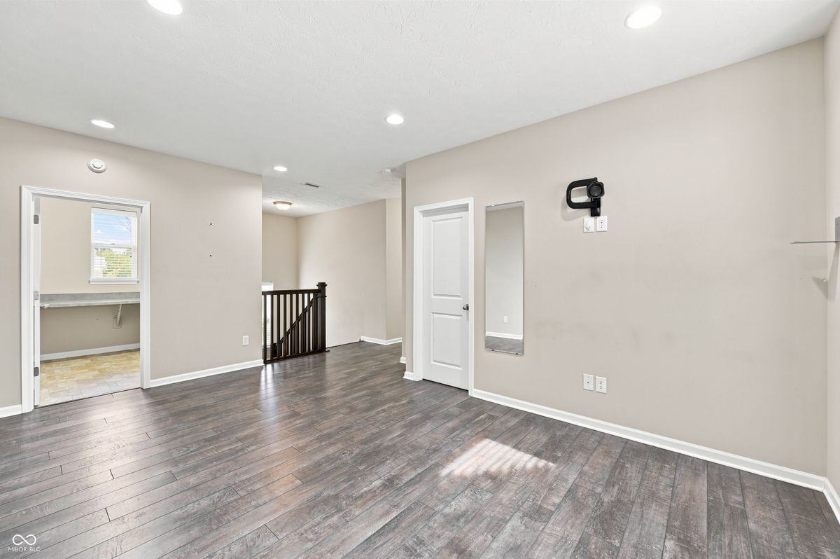 9124 Hawkins Rd - Photo 4 of 18