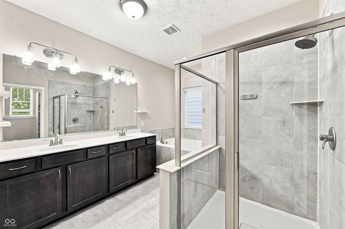 9124 Hawkins Rd - Photo 5 of 18