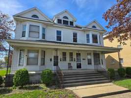 featured image of 1403 Charleston Ave