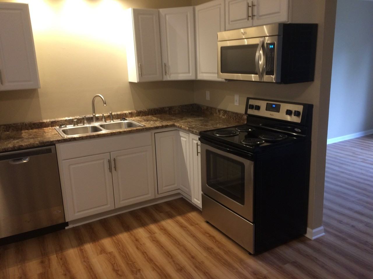 1814 Cameron Dr - Photo 6 of 14