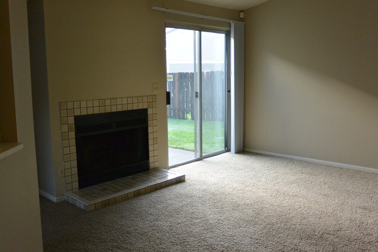 8307 Ne Starflower Ct - Photo 3 of 24