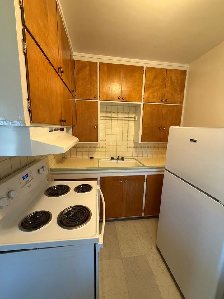 127 N 8th St #A - Photo 6 of 10