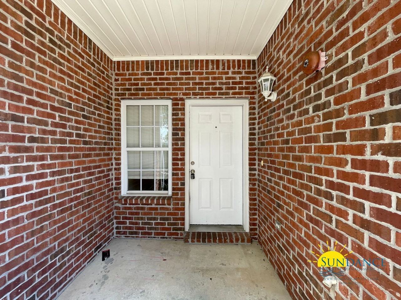 117 Tooke St - Photo 2 of 26