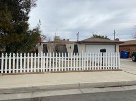 featured image of 236 S Sunland St