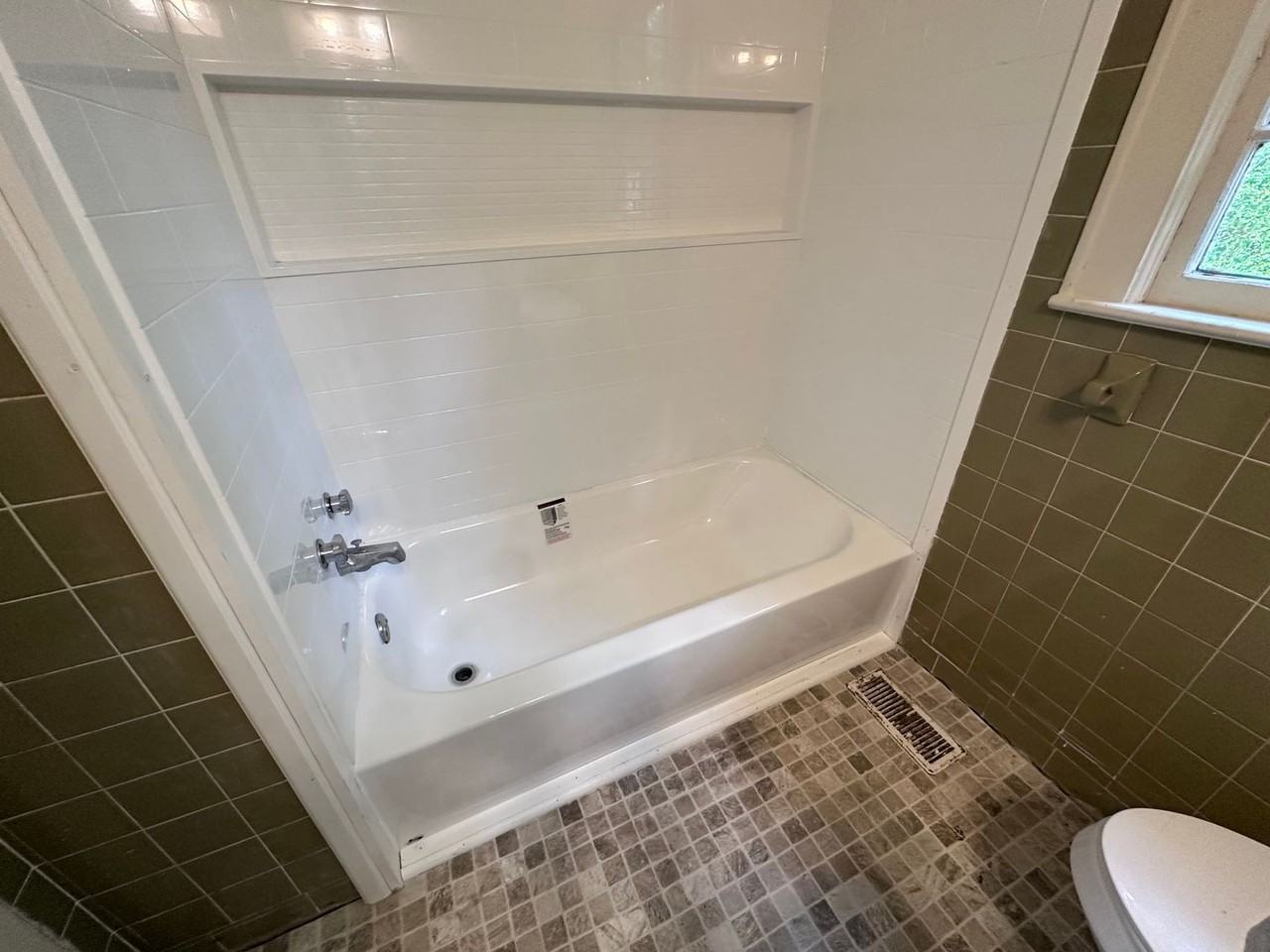 33 Williamson St Sw - Photo 6 of 8