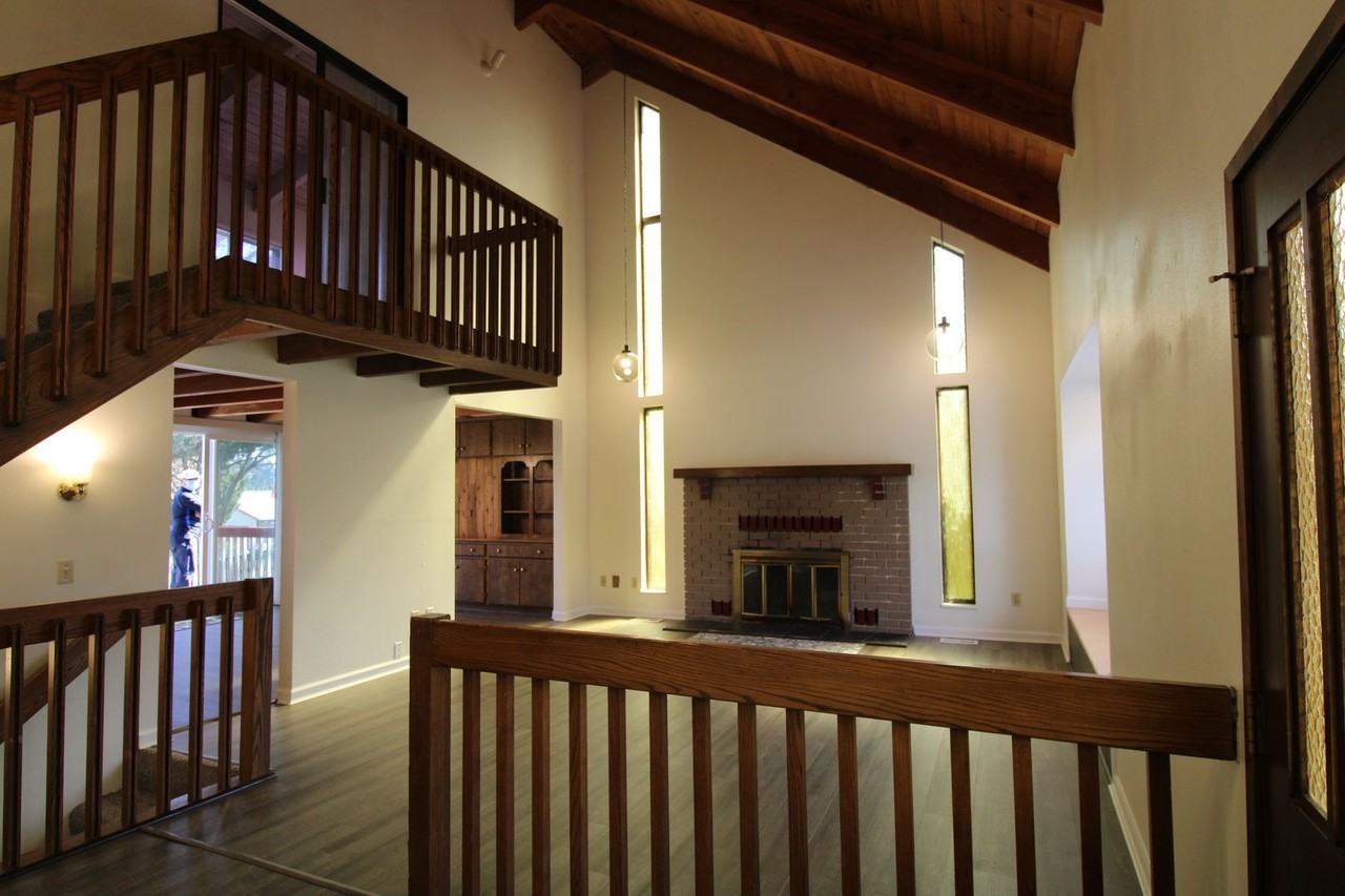 16103 Ne 33rd Ave - Photo 3 of 32