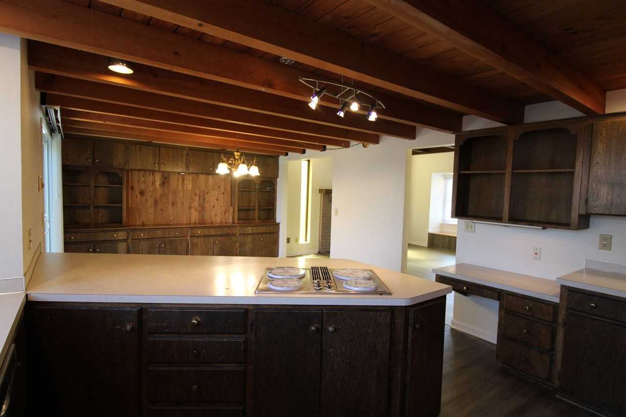 16103 Ne 33rd Ave - Photo 5 of 32
