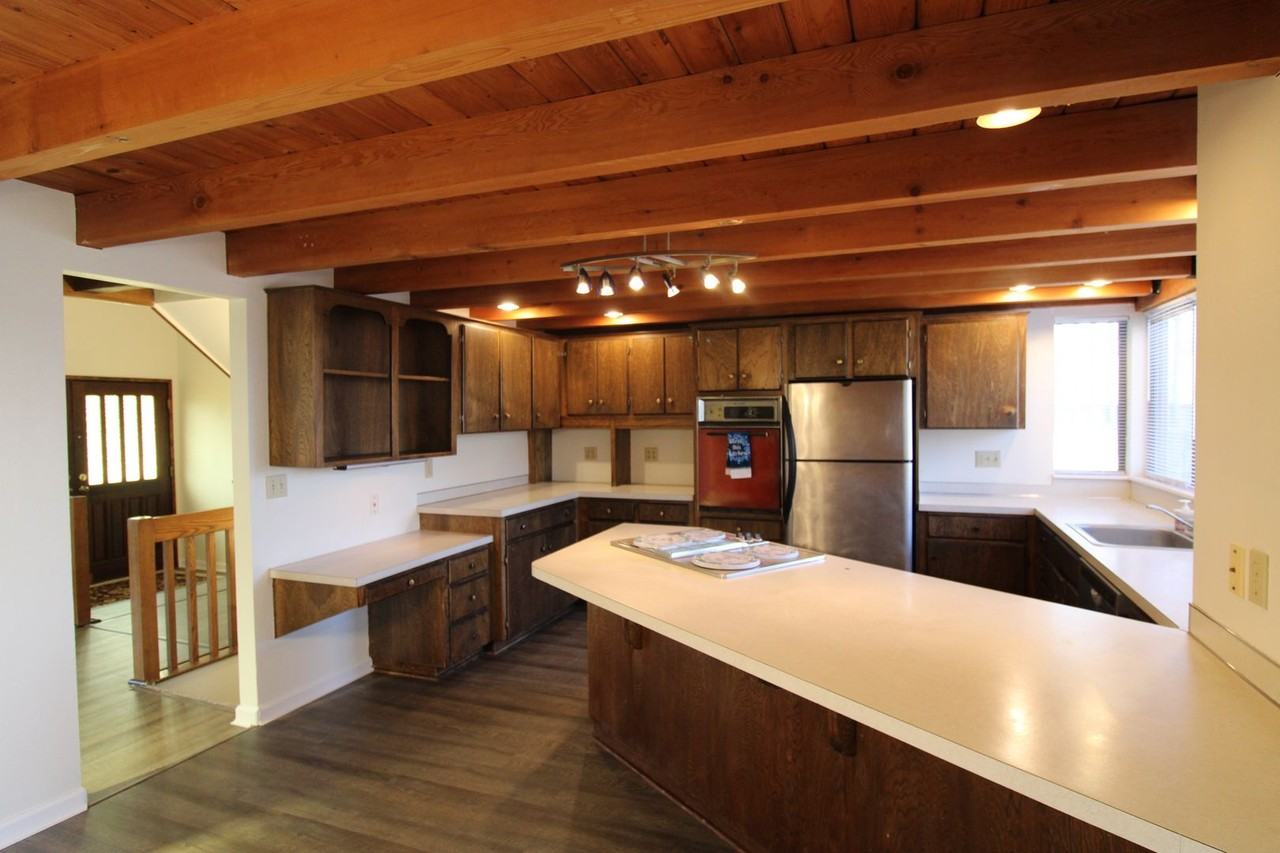 16103 Ne 33rd Ave - Photo 6 of 32