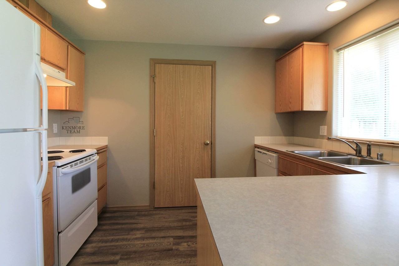 8411 Stutz Dr - Photo 2 of 11