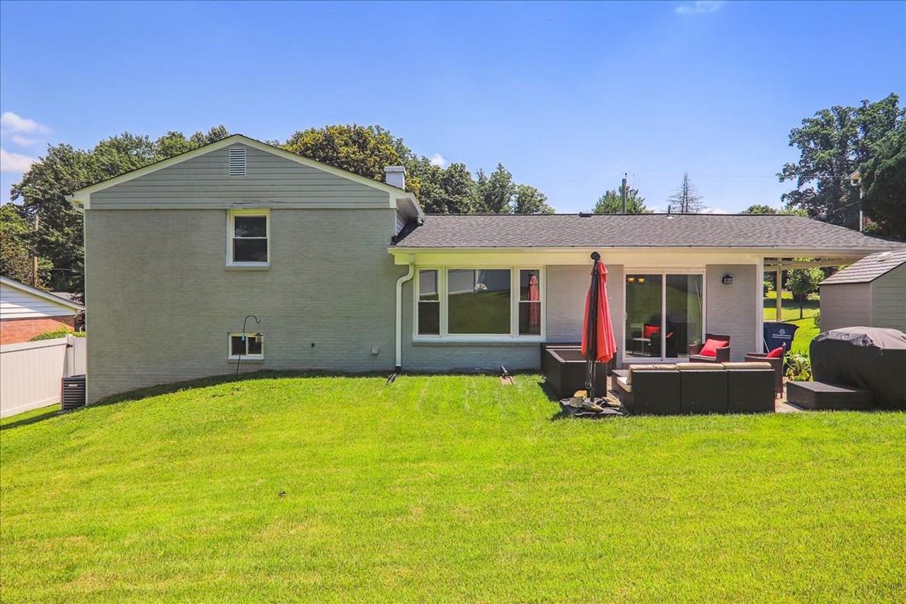 2711 Weller Rd - Photo 3 of 20