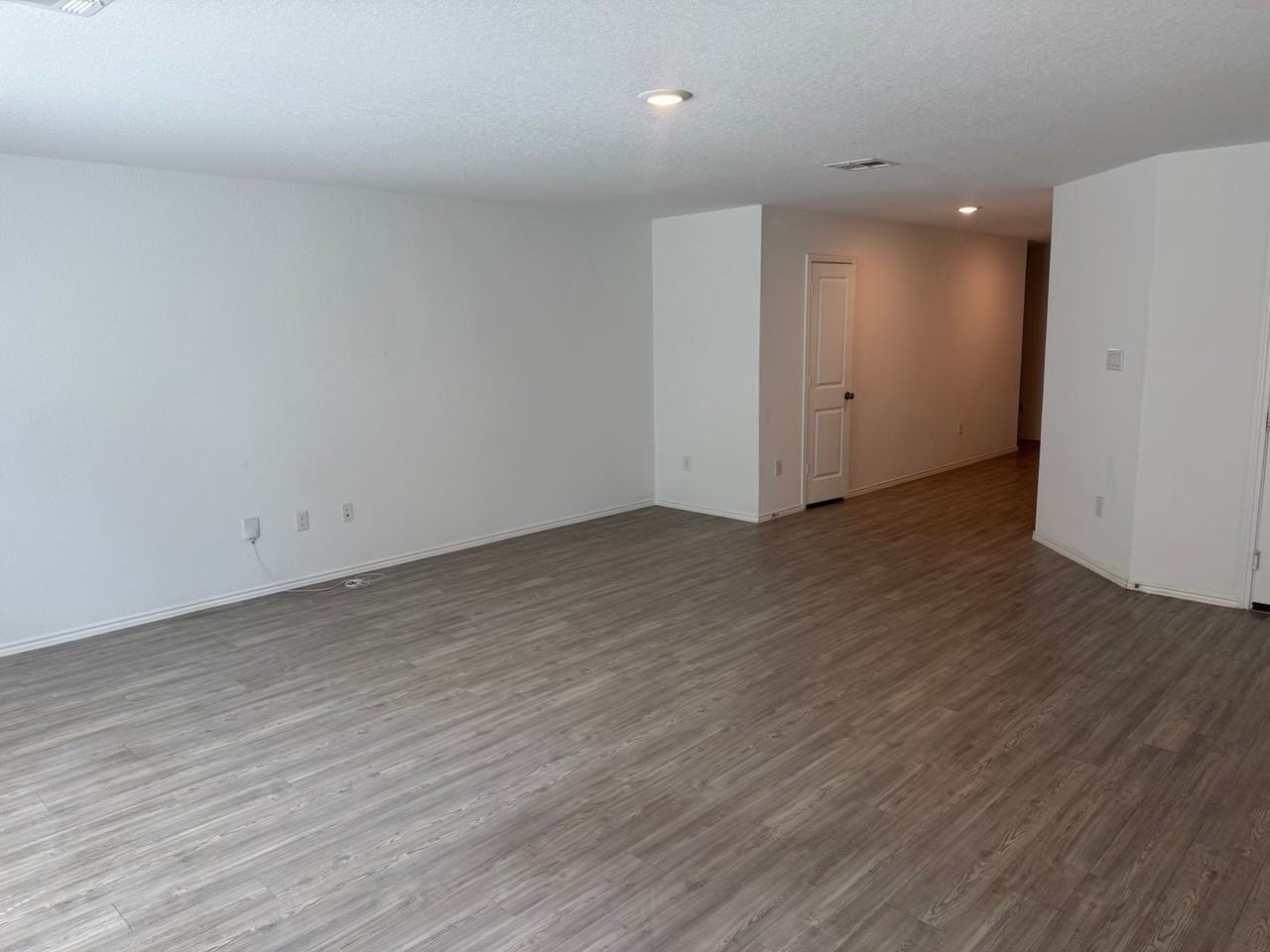10310 Devon Wheel St - Photo 3 of 30