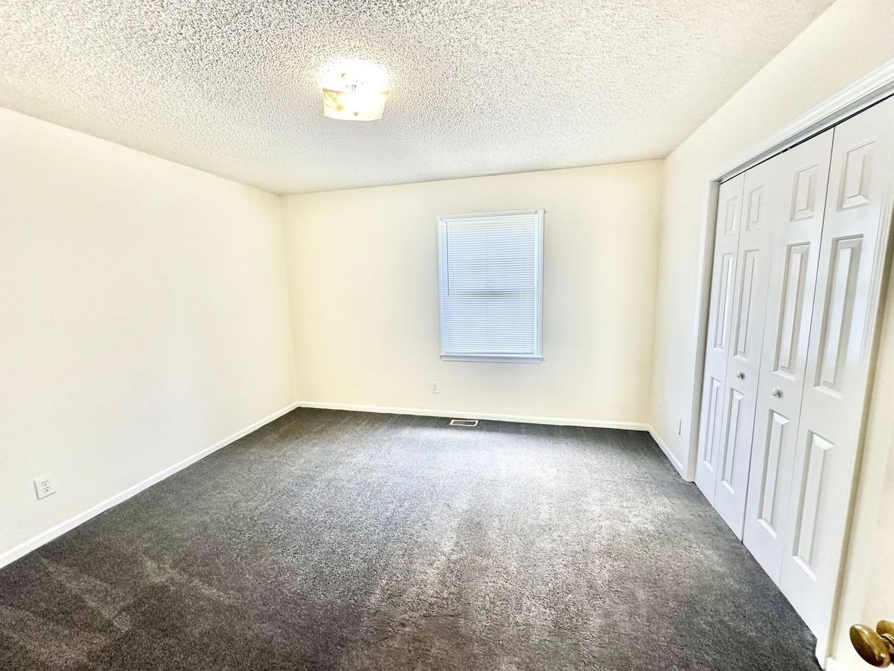 816 Lucas St #3 - Photo 3 of 12