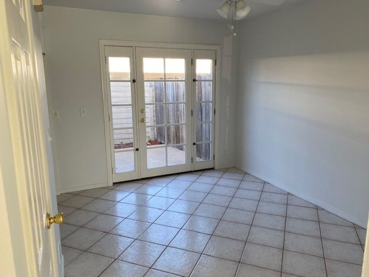 19905 Derbyshire Ln - Photo 3 of 13