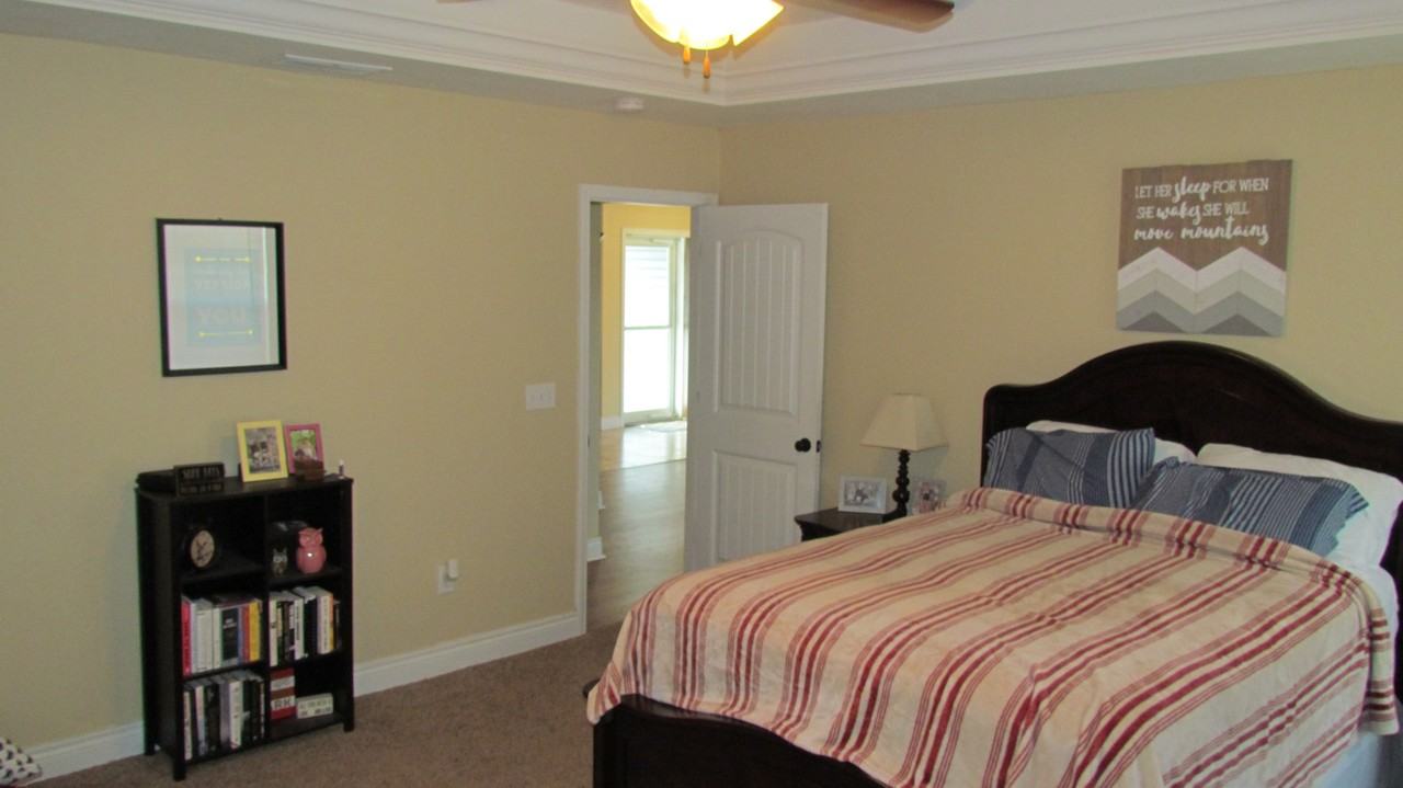 102 Granite Ct - Photo 3 of 37