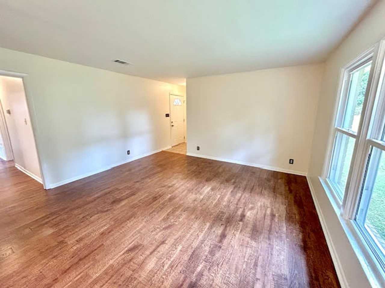 3130 Tucker Dr Nw - Photo 7 of 21