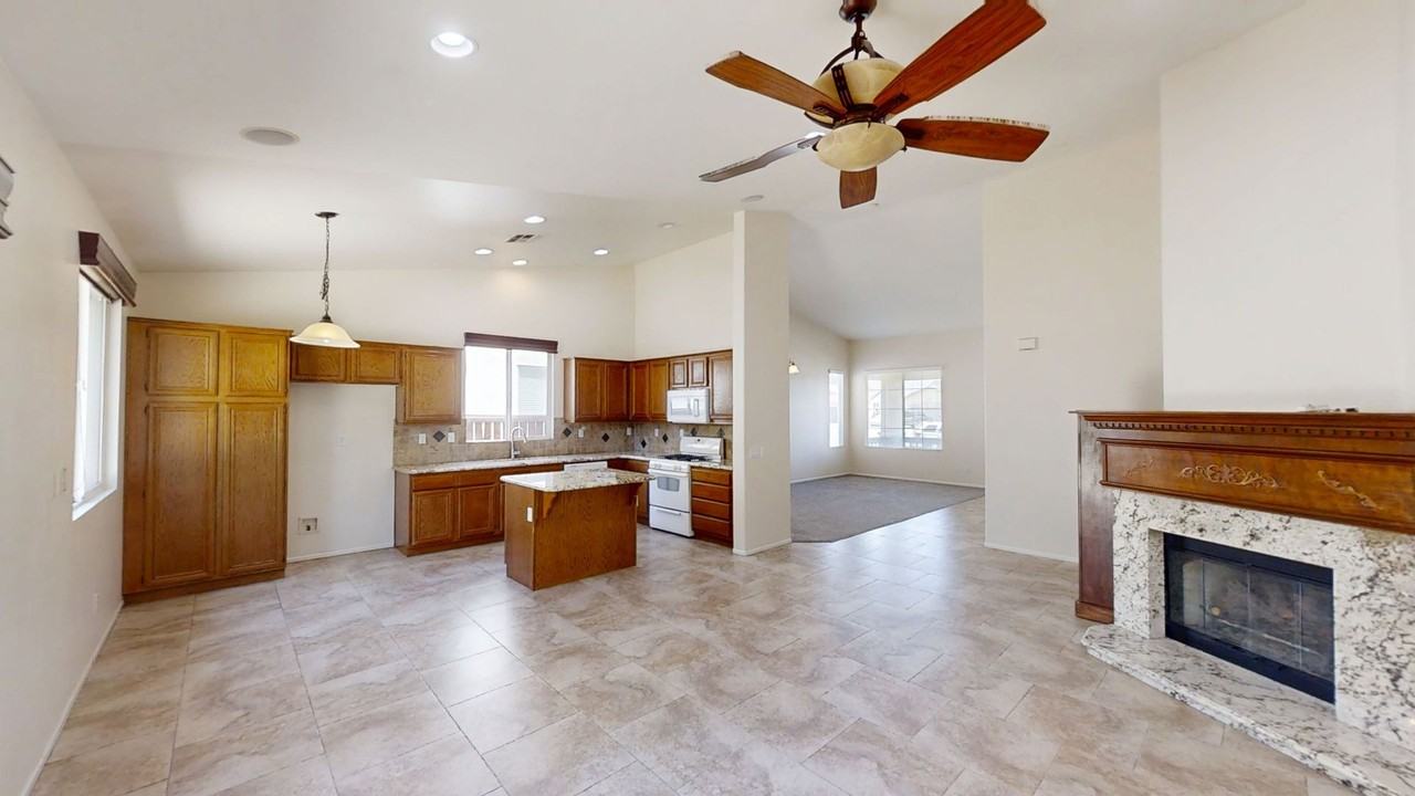 34400 Glenwood Dr - Photo 5 of 12