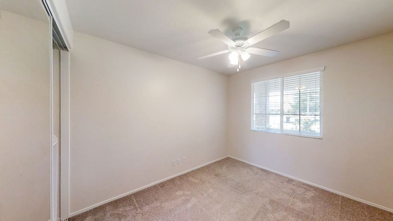 34400 Glenwood Dr - Photo 6 of 12