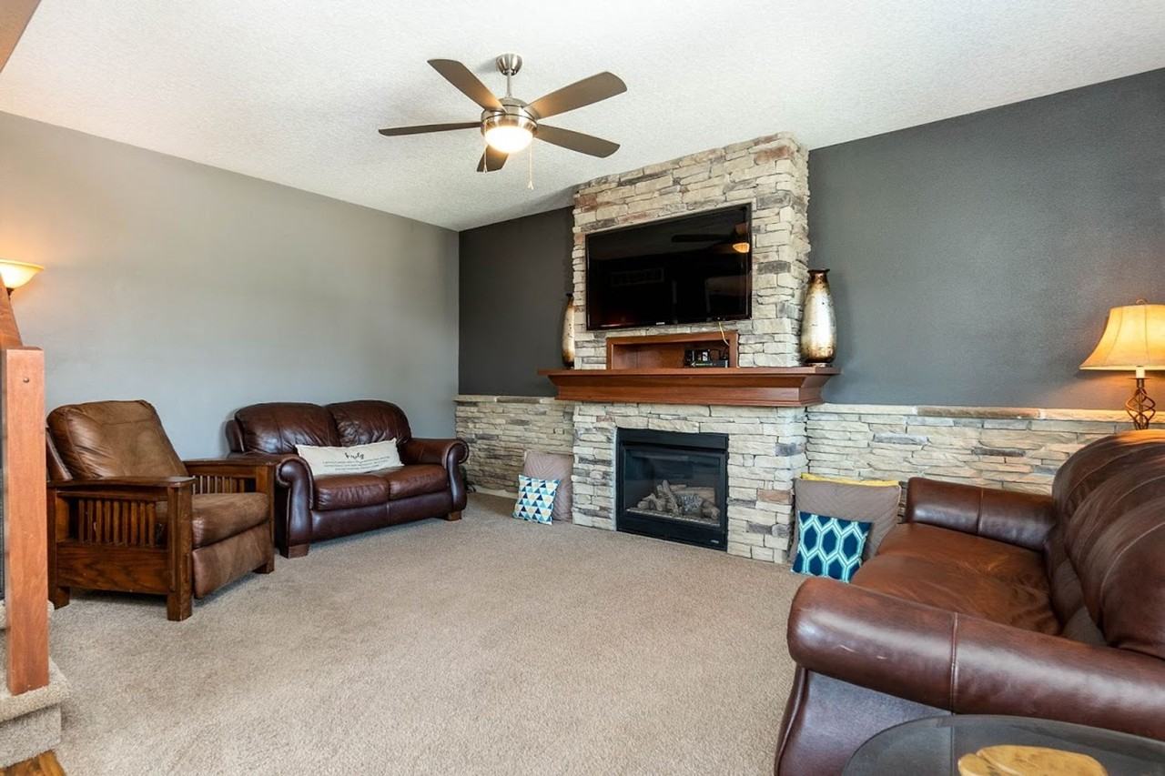 1651 Sw Arlan Dr - Photo 5 of 32