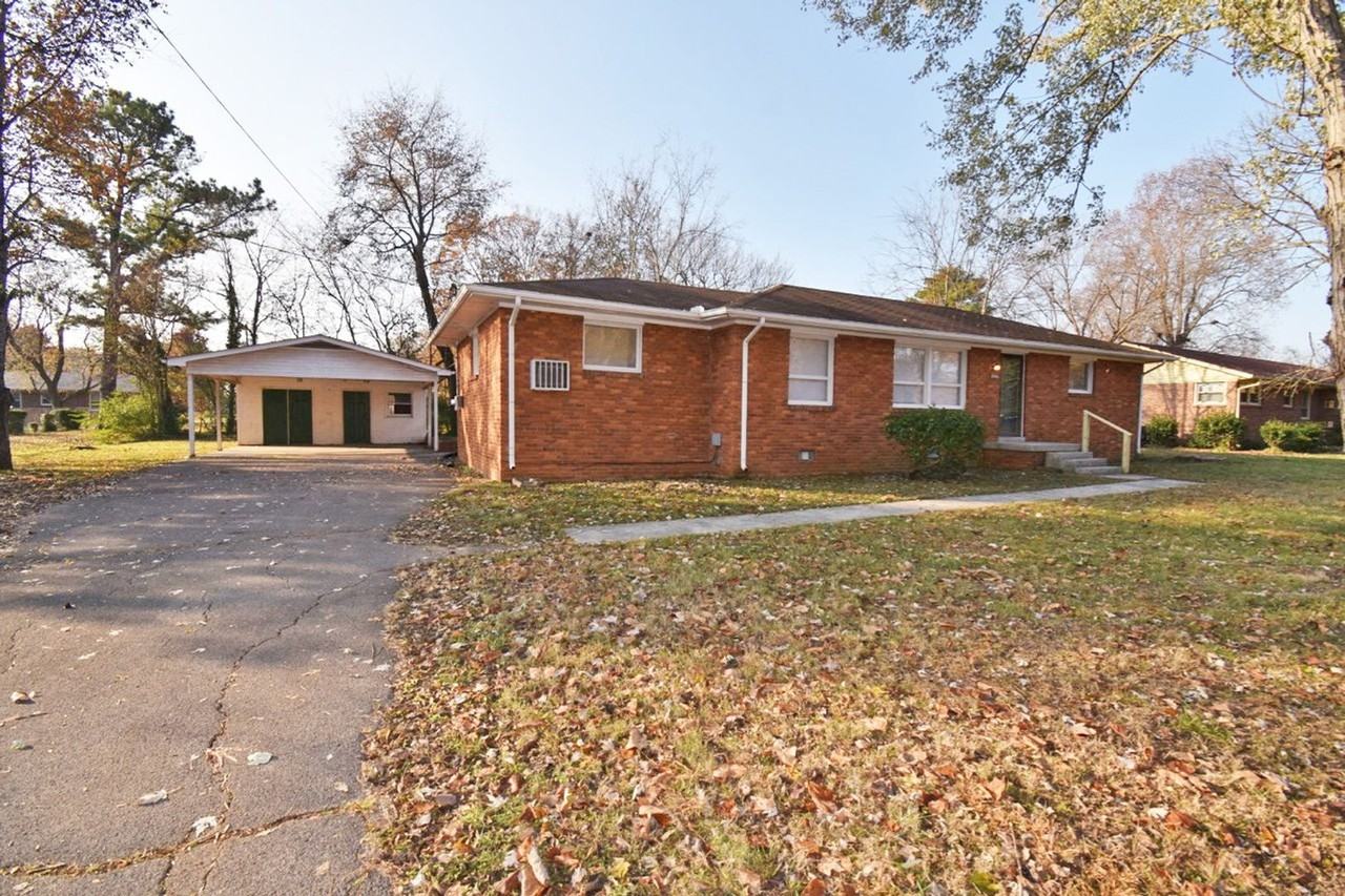 907 Dogwood Dr - Photo 2 of 18