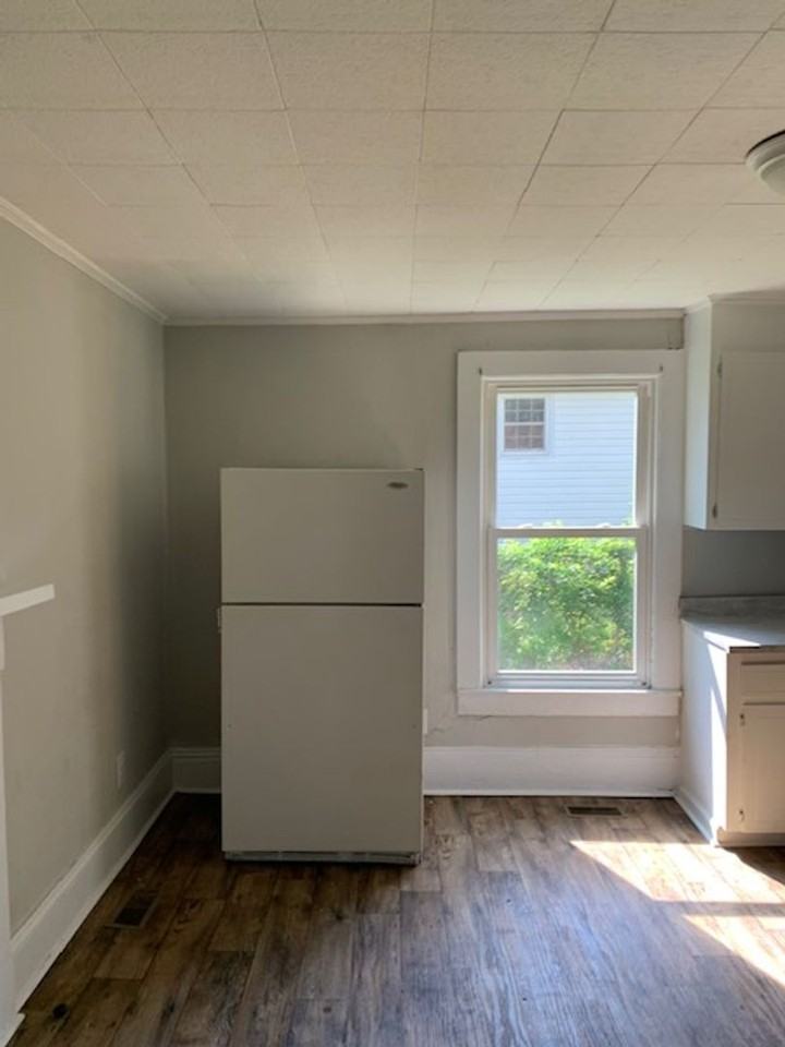 202 Magnolia St - Photo 7 of 9