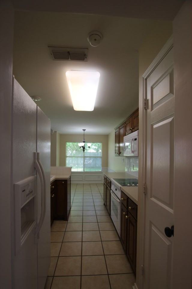 1727 Sapphire Cay - Photo 6 of 27