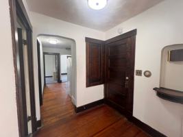 featured image of 2224 Iowa St