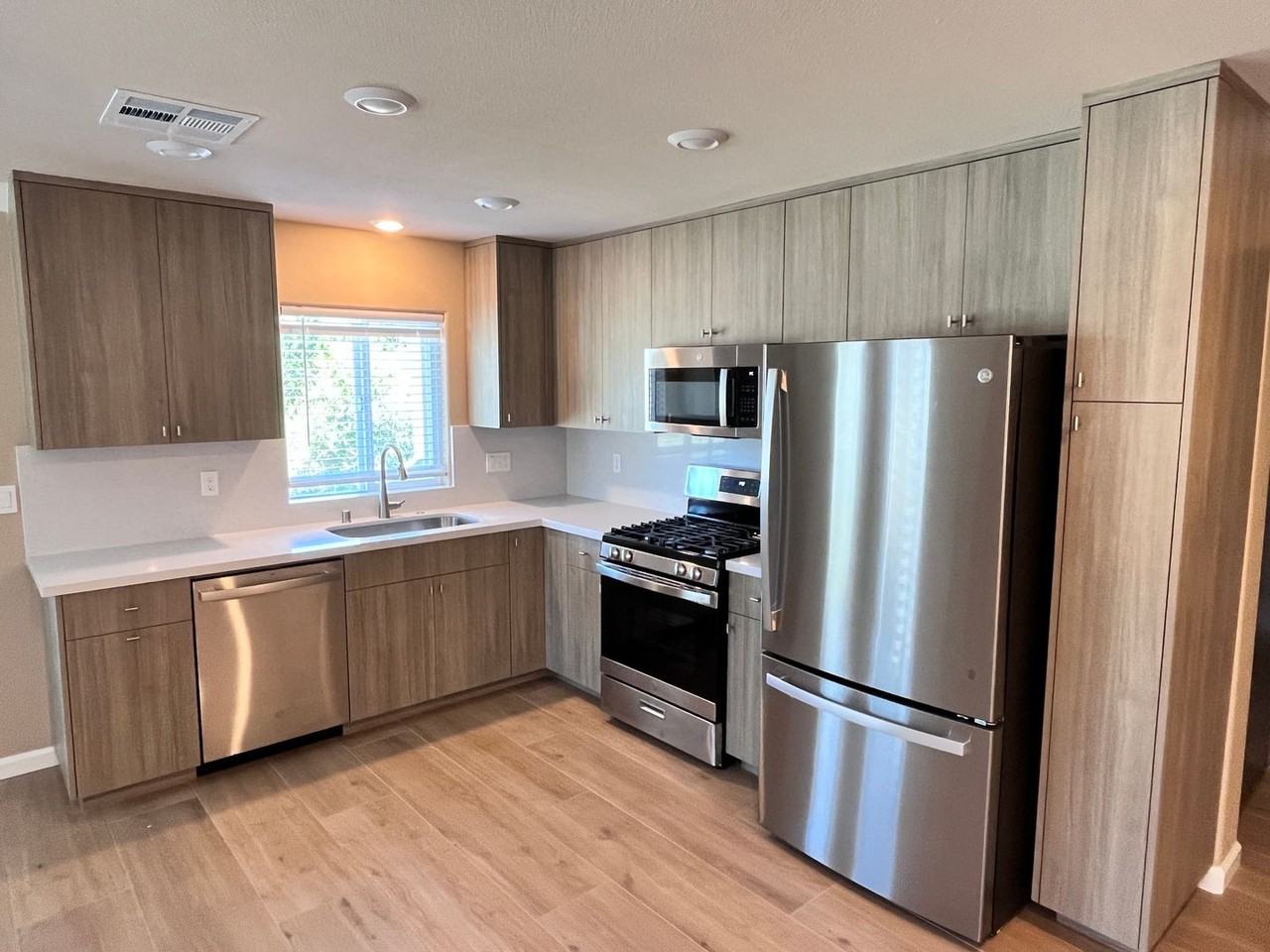 281 Arthur Rd - Photo 7 of 21