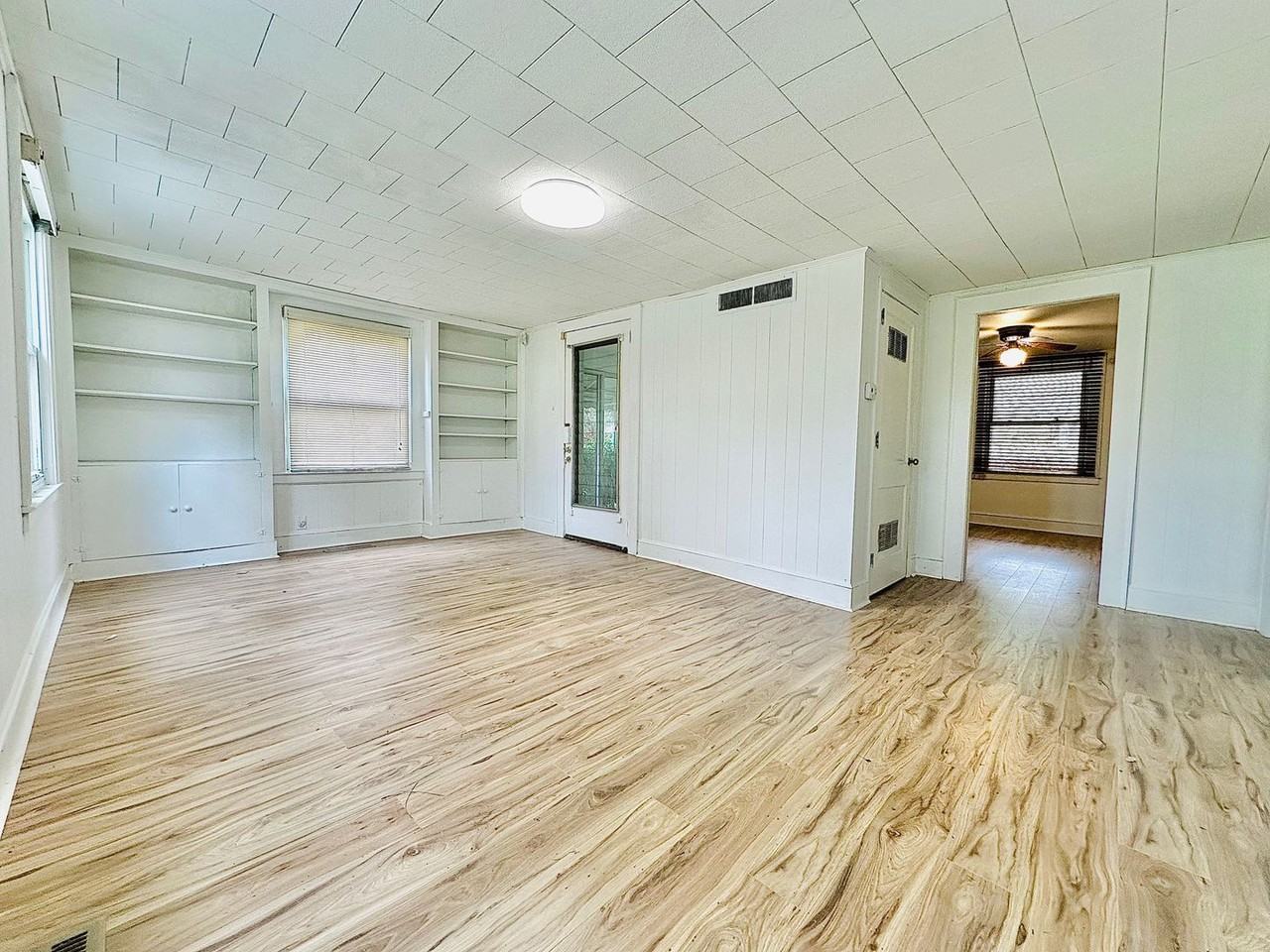 2716 Fawn Ave - Photo 2 of 20