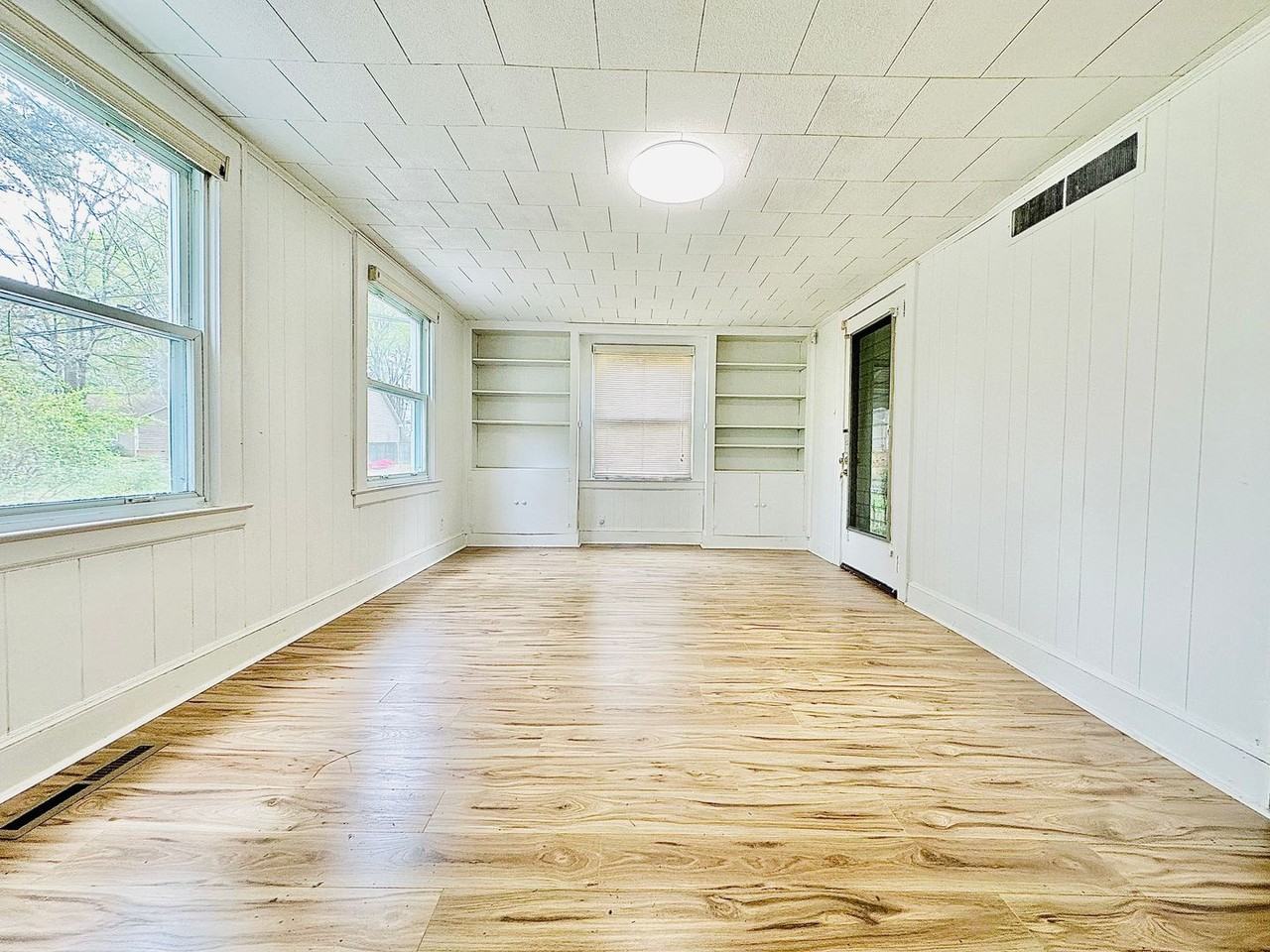 2716 Fawn Ave - Photo 3 of 20