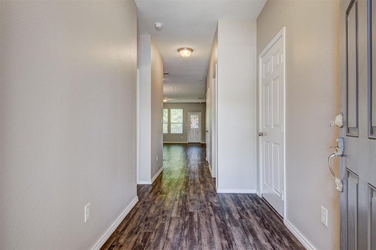 4344 Roaring Timber Dr - Photo 3 of 9