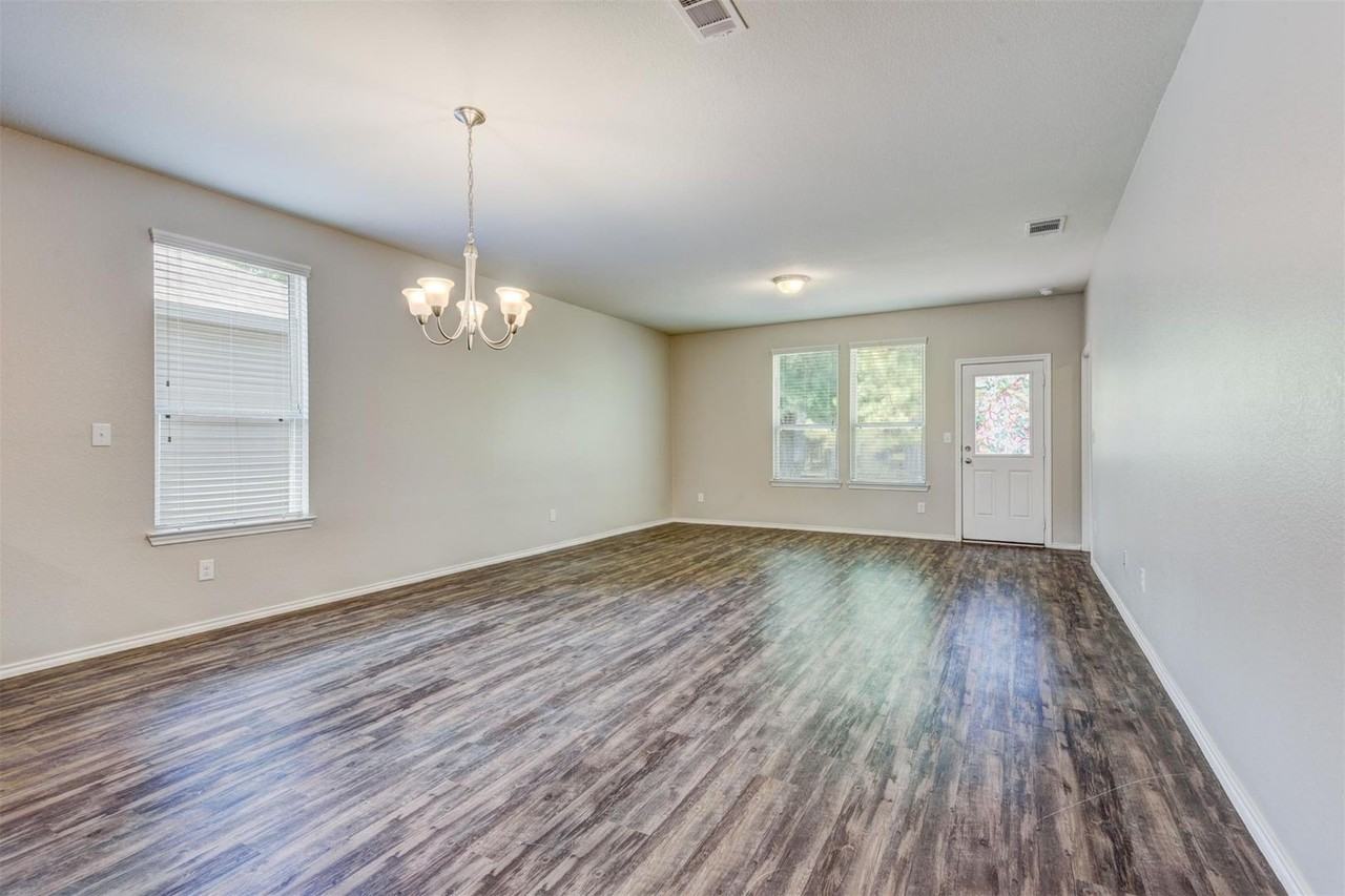 4344 Roaring Timber Dr - Photo 6 of 9