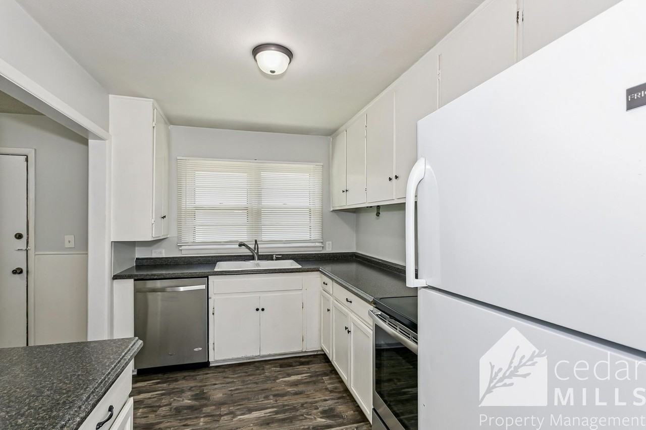 2134 W 35th St S - Photo 4 of 11