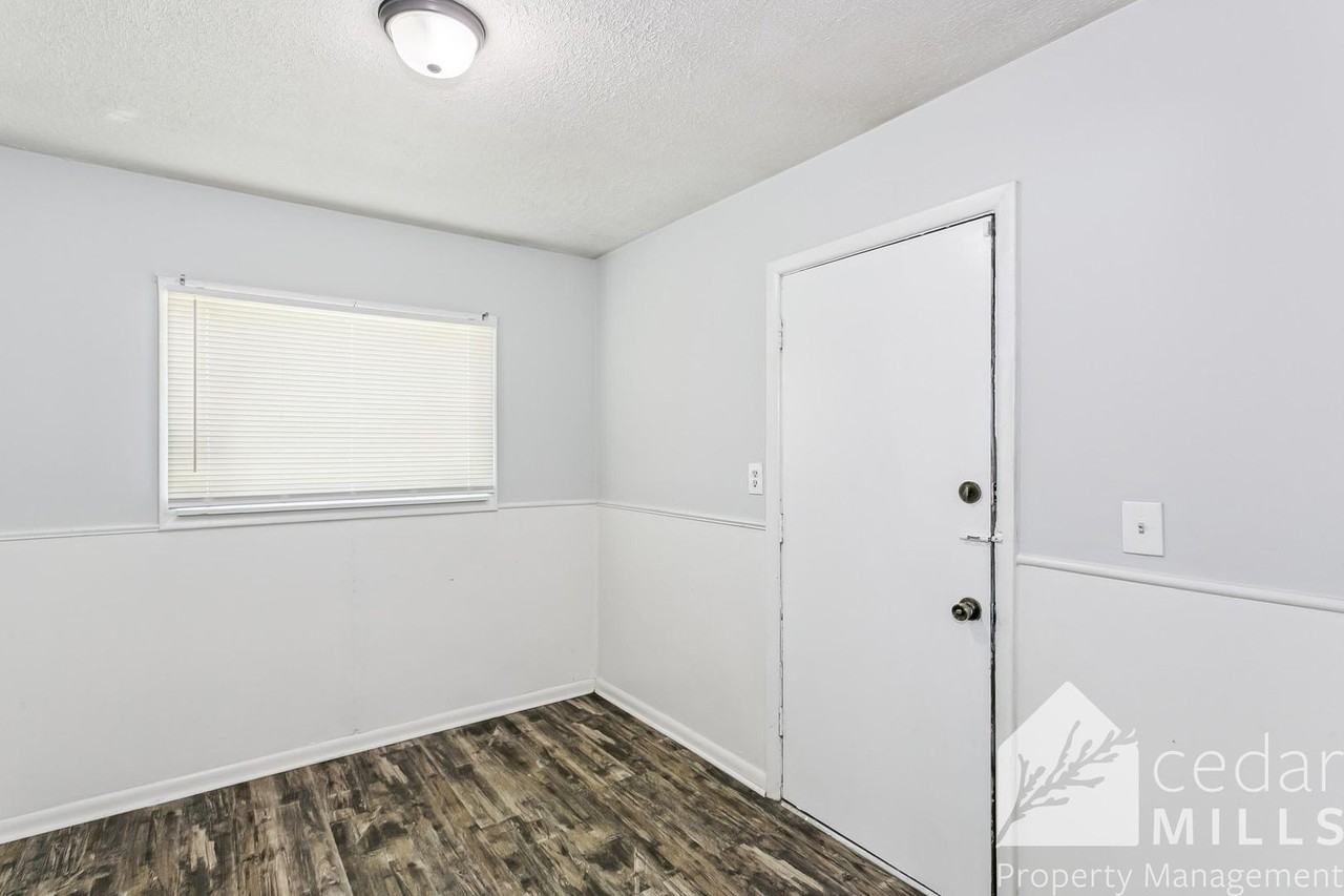 2134 W 35th St S - Photo 7 of 11