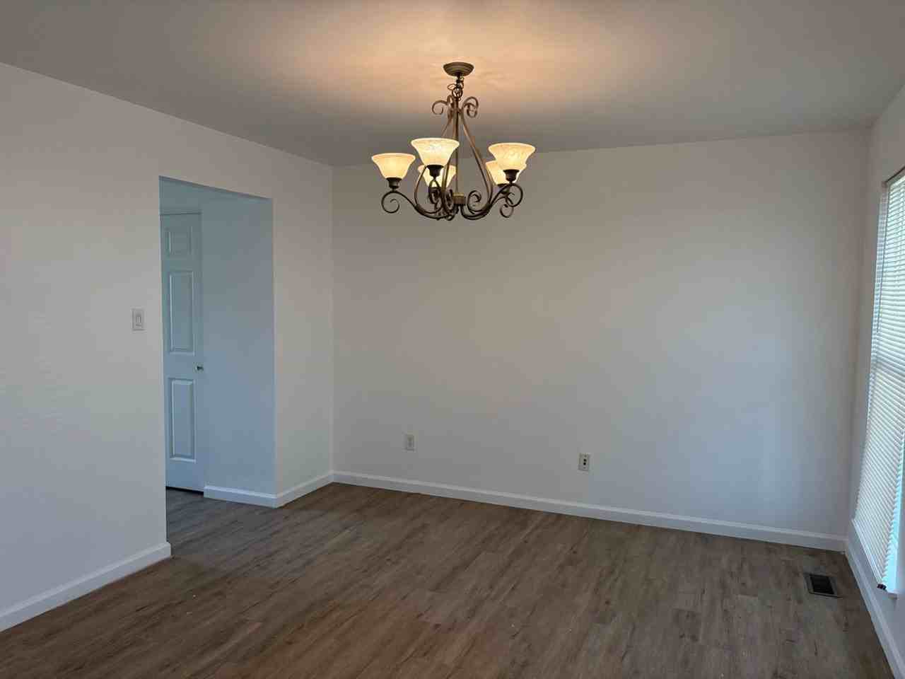 15472 Jost Main St - Photo 3 of 18