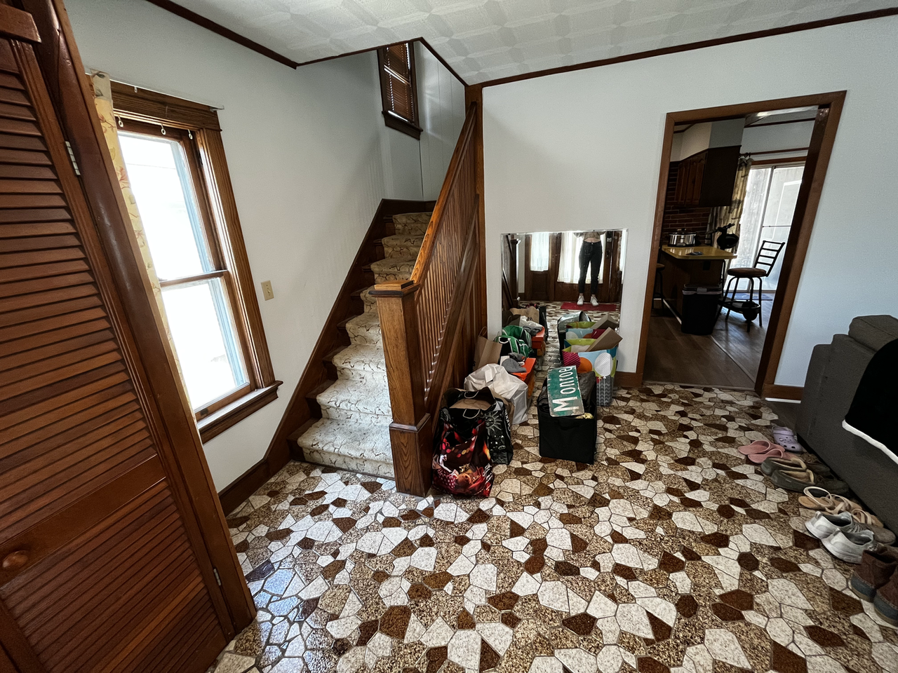 8 Mildred Ave - Photo 2 of 12