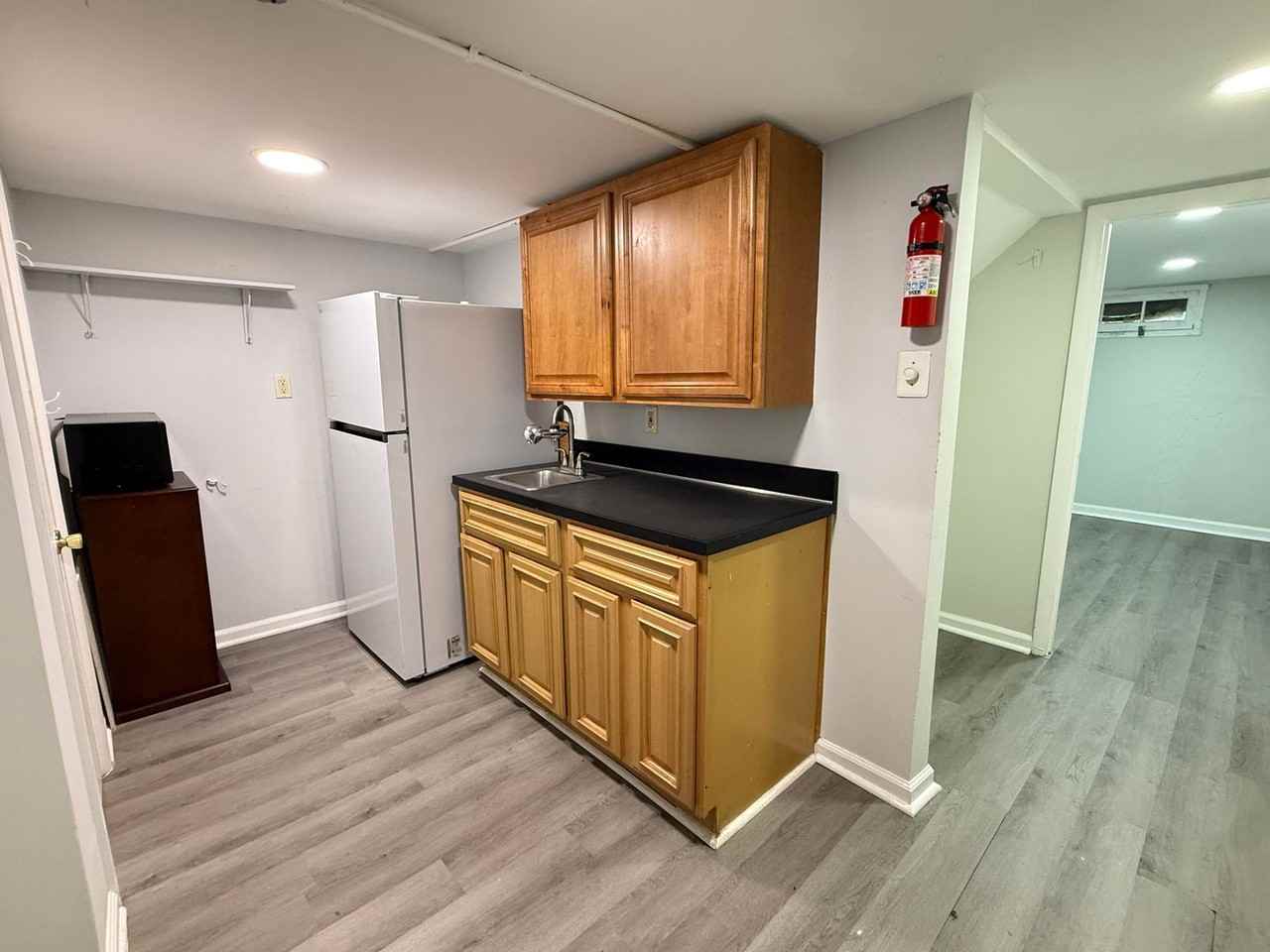 3824 T St Nw - Photo 4 of 8