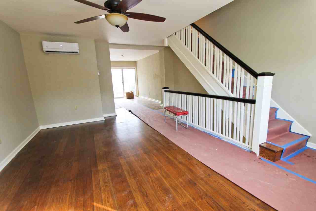 346 E Meehan Ave - Photo 4 of 32
