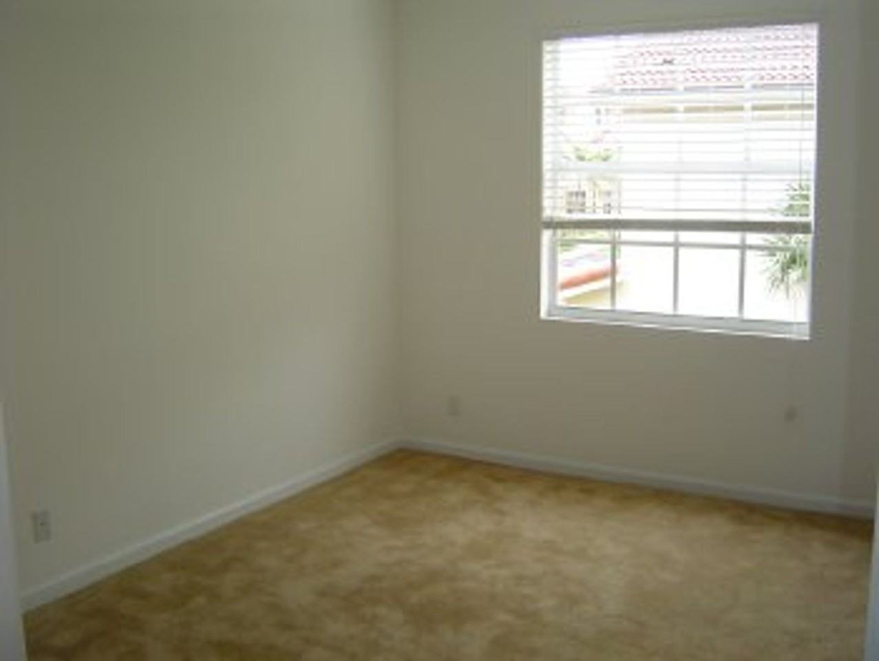 4809 N Wickham Cir - Photo 4 of 8