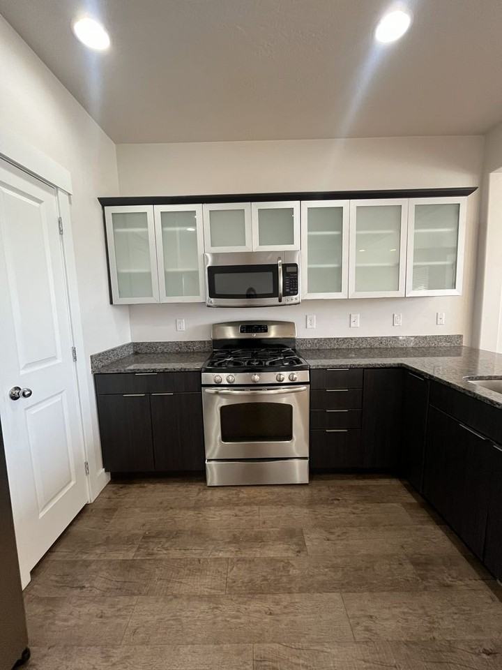 2241 W 450 S - Photo 3 of 29