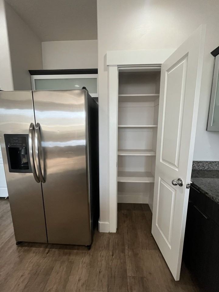 2241 W 450 S - Photo 4 of 29