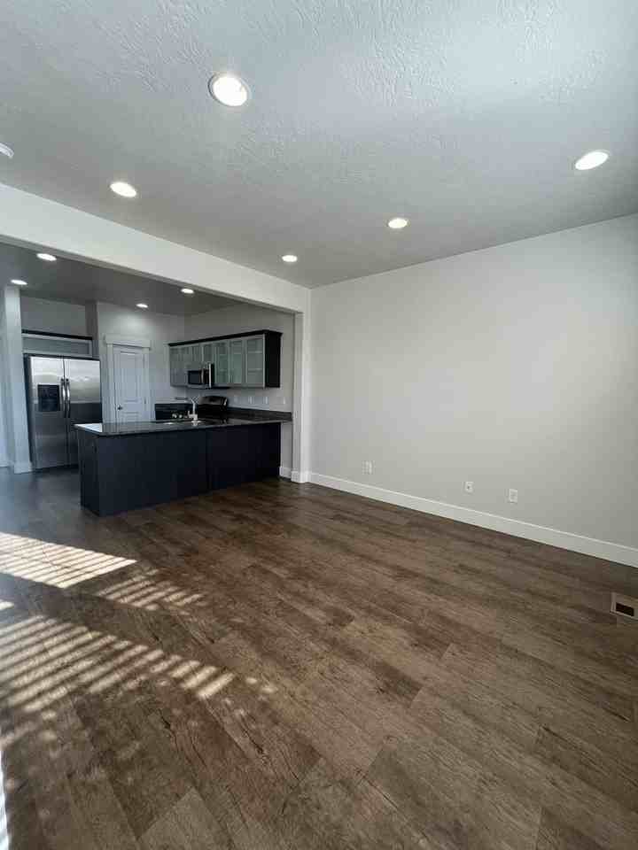 2241 W 450 S - Photo 5 of 29