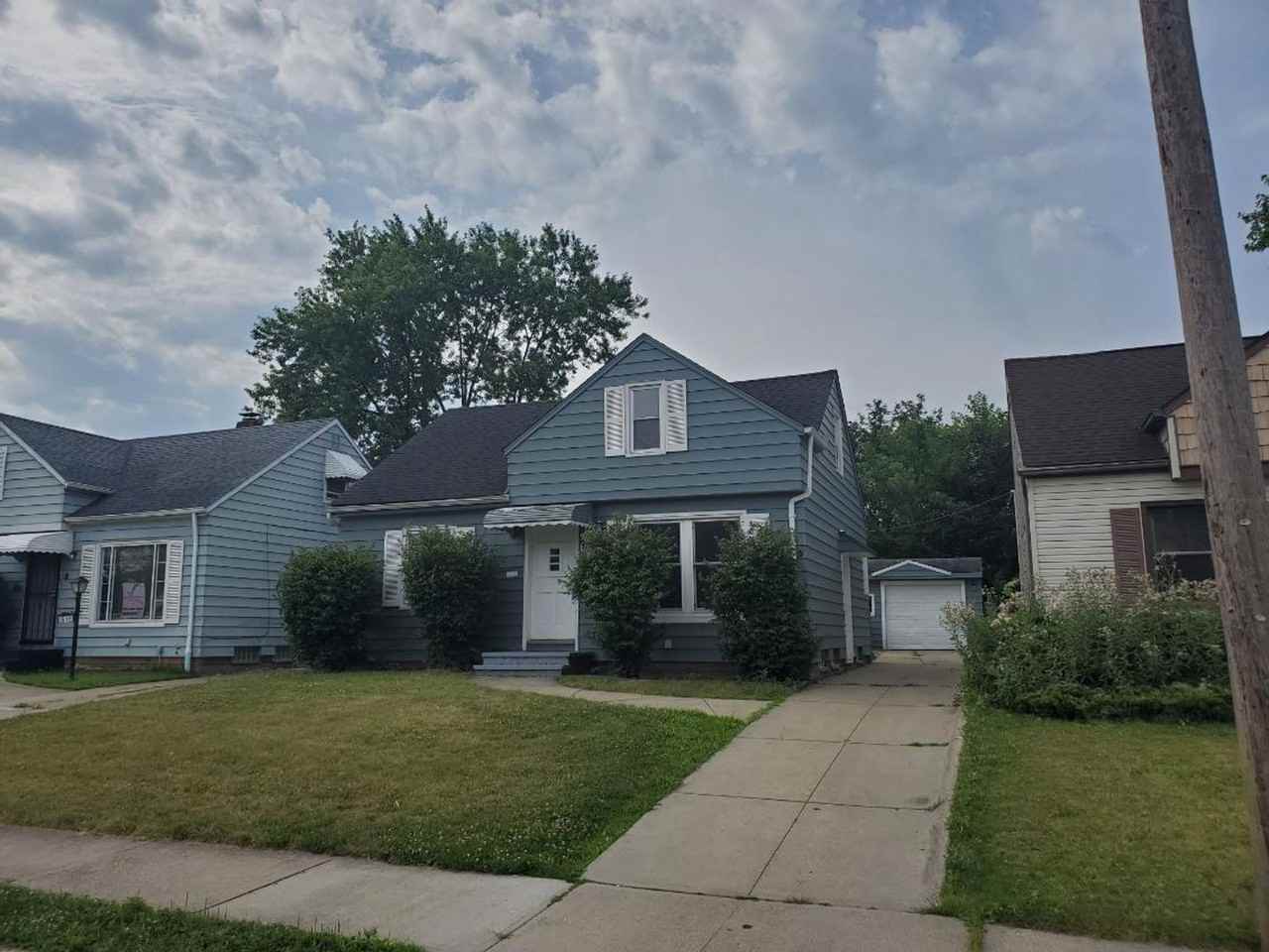 16108 Edgewood Ave - Photo 4 of 40