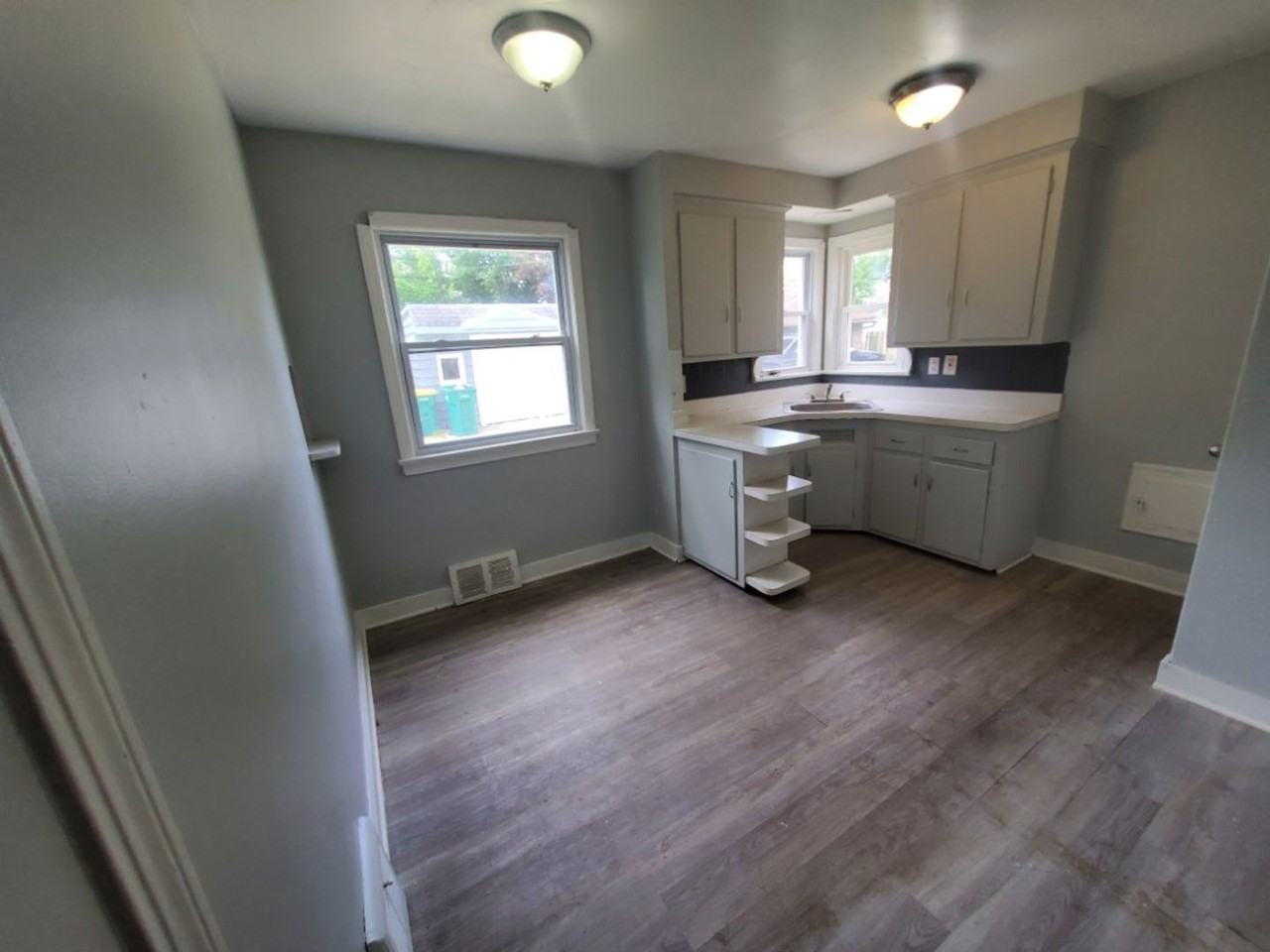 16108 Edgewood Ave - Photo 7 of 40