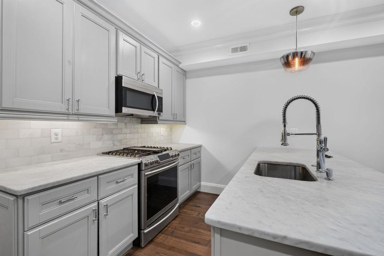 1717 Euclid St Nw #1 - Photo 4 of 30