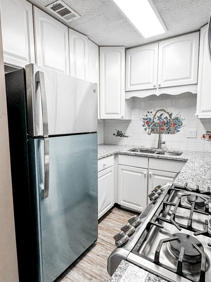 233 Goshen Ln - Photo 6 of 23