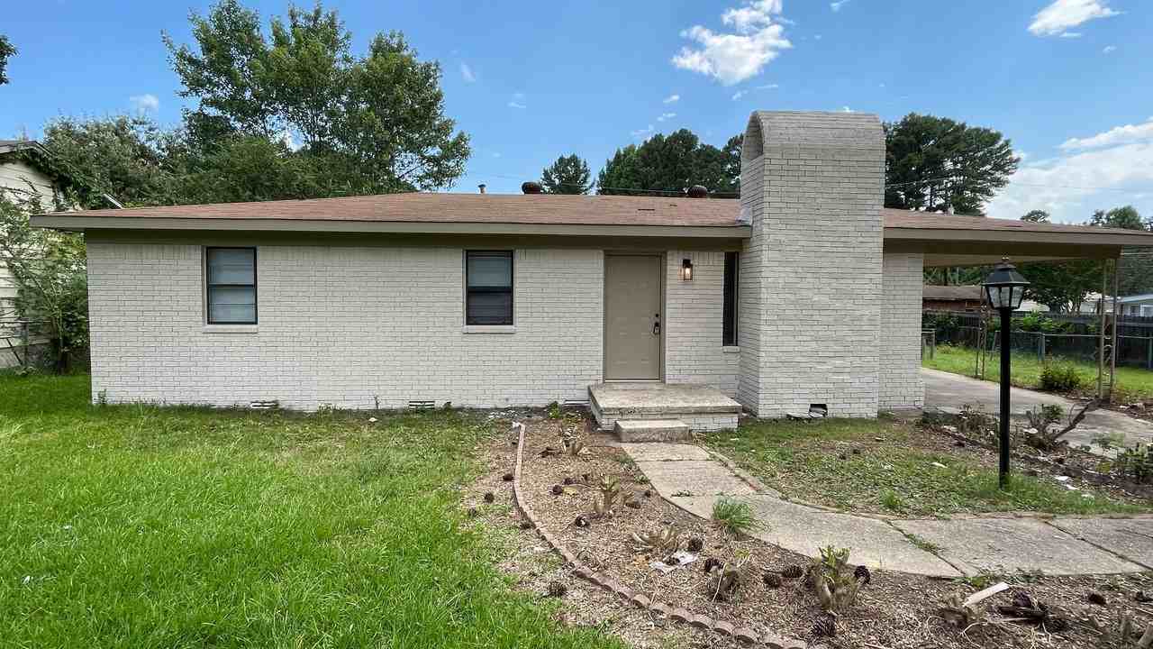 1509 Madden Rd - Photo 2 of 16
