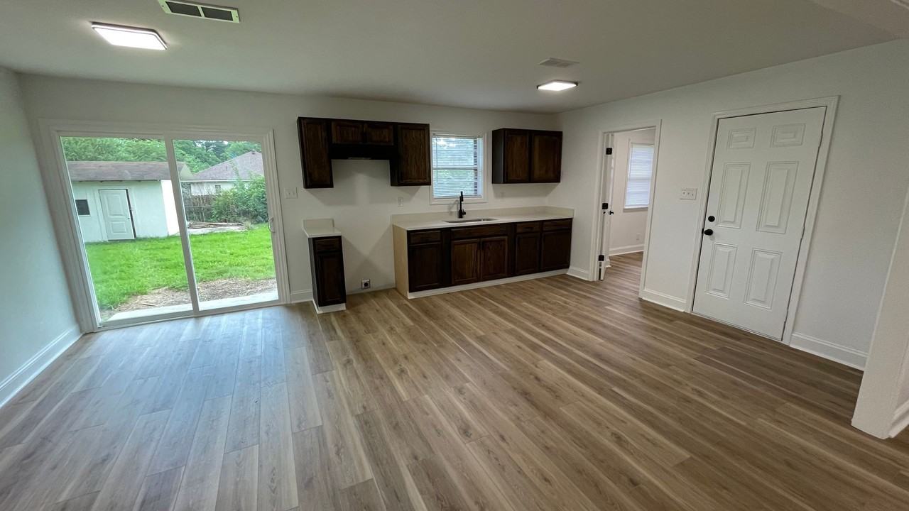 1509 Madden Rd - Photo 3 of 16
