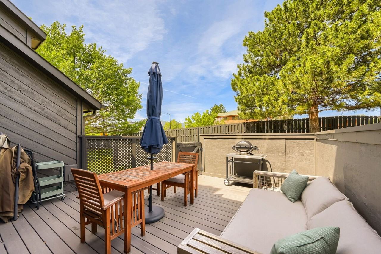 3015 Edison Ct - Photo 4 of 28