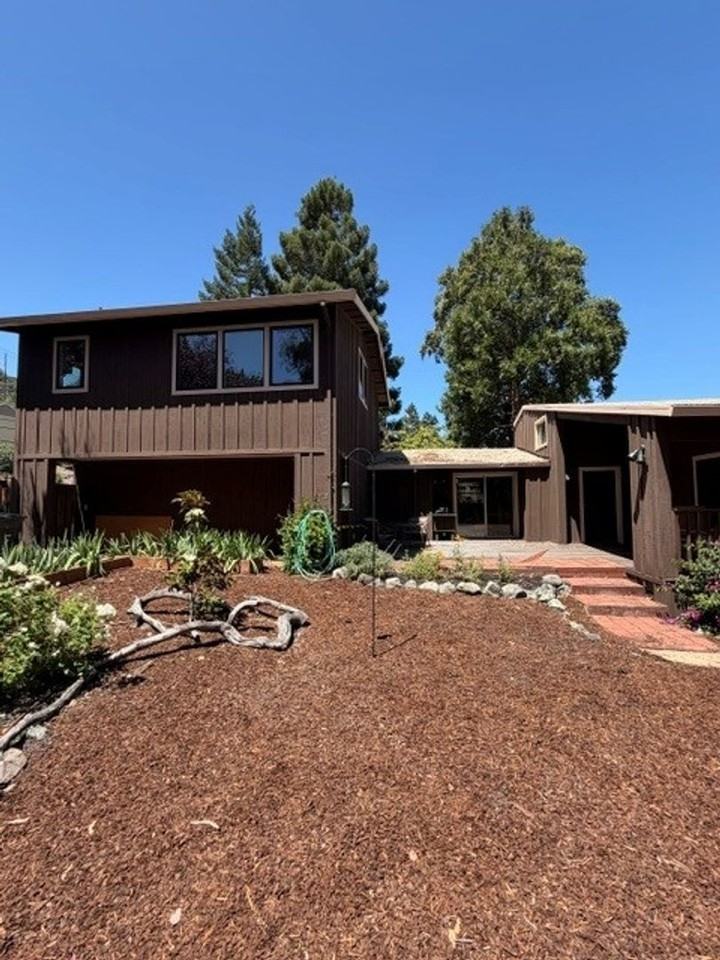 775 Hillcrest Way - Photo 2 of 20
